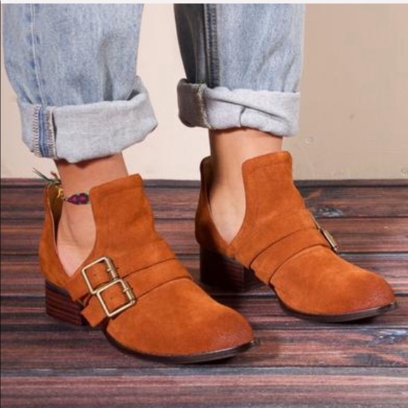Cognac Leather Cut Out V Split Buckle Ankle Bootie - Picture 2 of 3